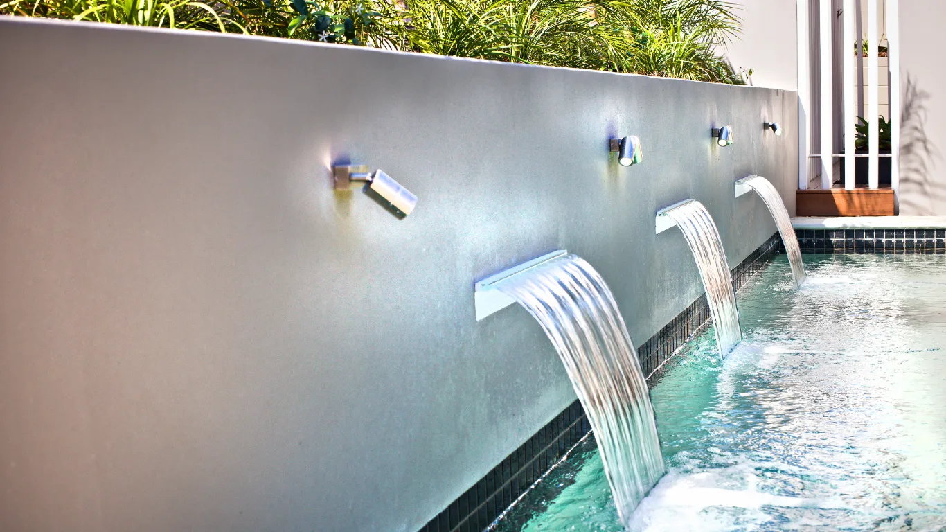 Poor Water features in Pool Poor Water features in Pool